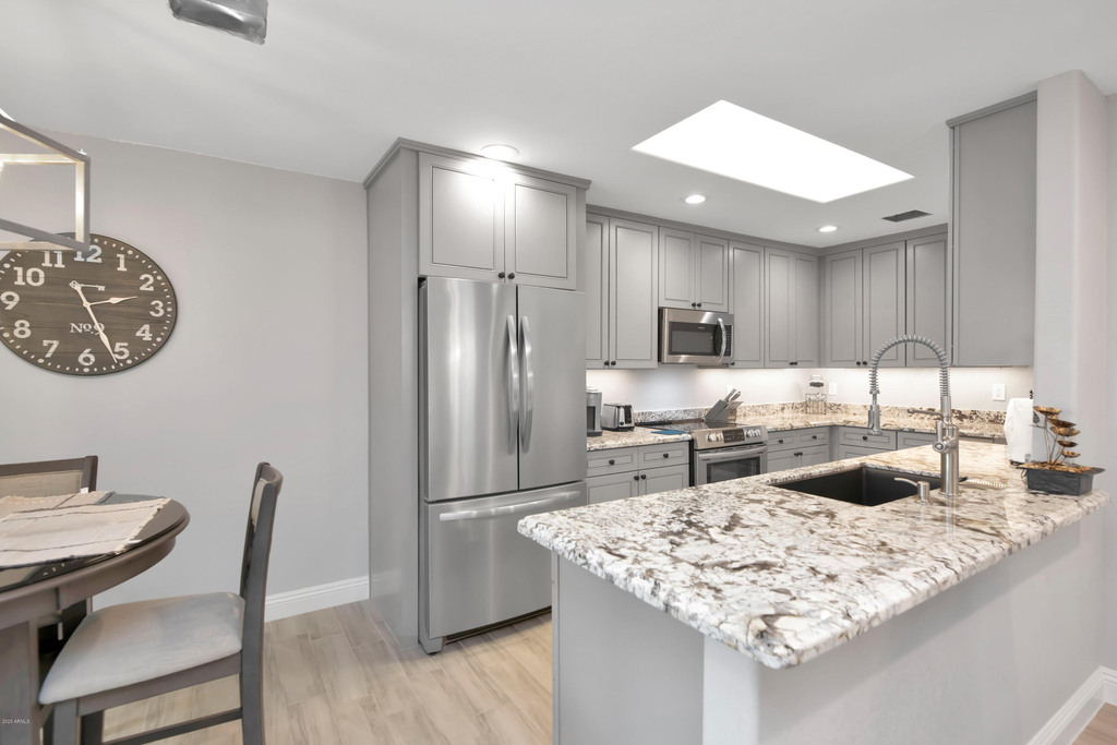 7650 N Via De Fonda -- - Photo 10