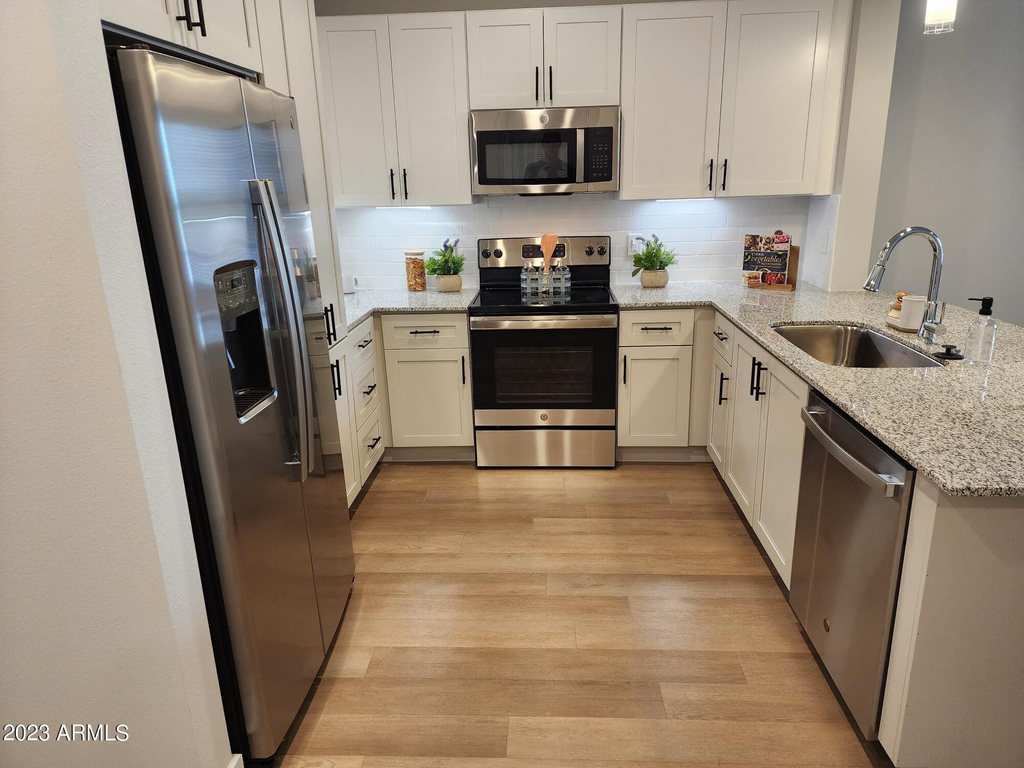 4755 E Southern Avenue - Photo 3