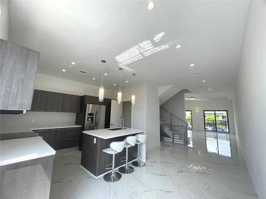 113 Se 1st Circle - Photo 1