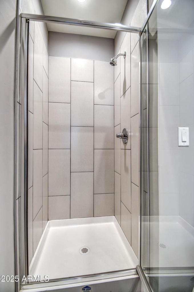 1037 S Farmer Avenue - Photo 16