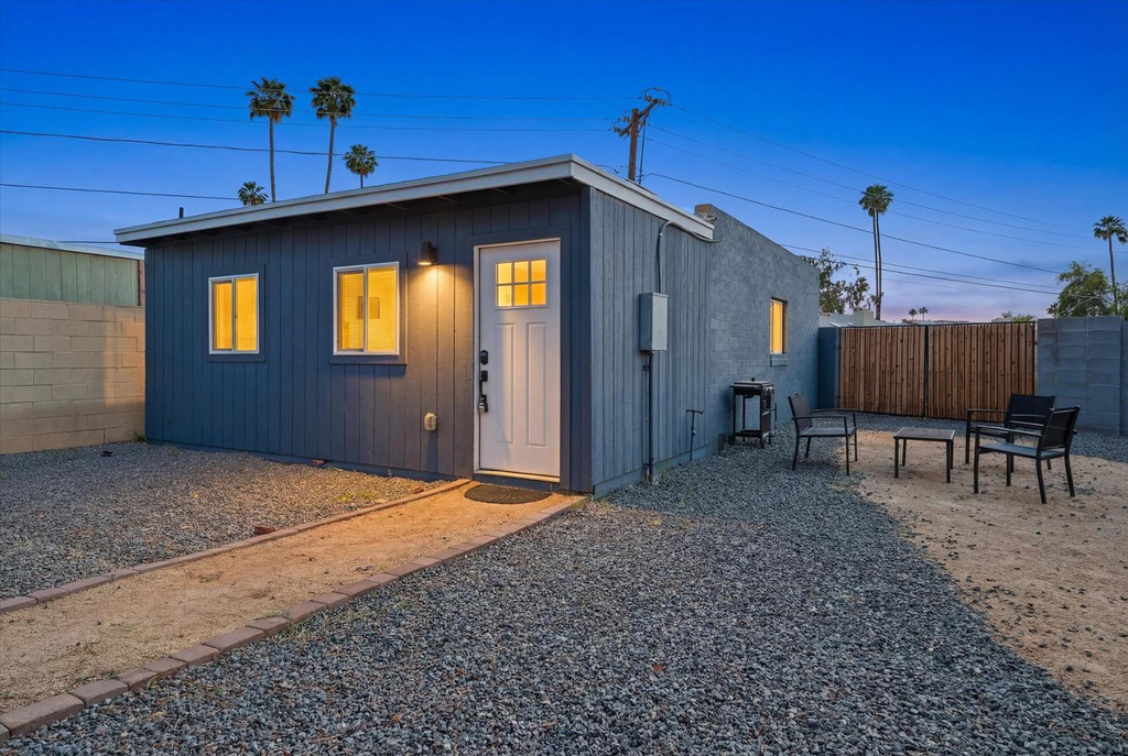 1548 N Upland Circle - Photo 3