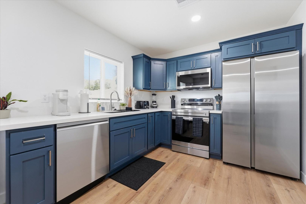 1548 N Upland Circle - Photo 4