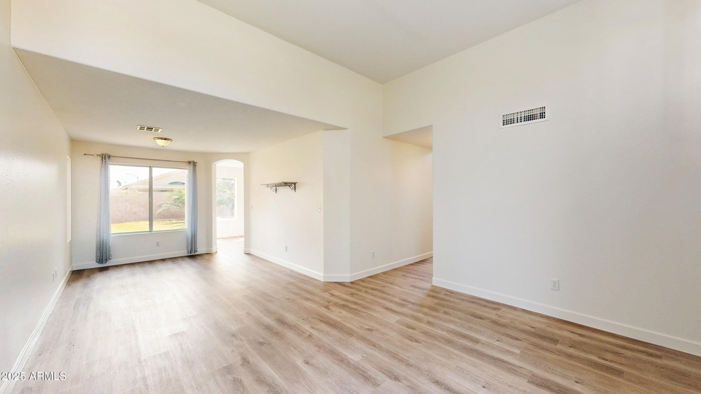 21927 N 74th Lane - Photo 4