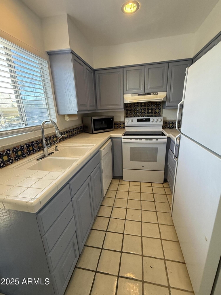 4630 N 68th Street - Photo 34