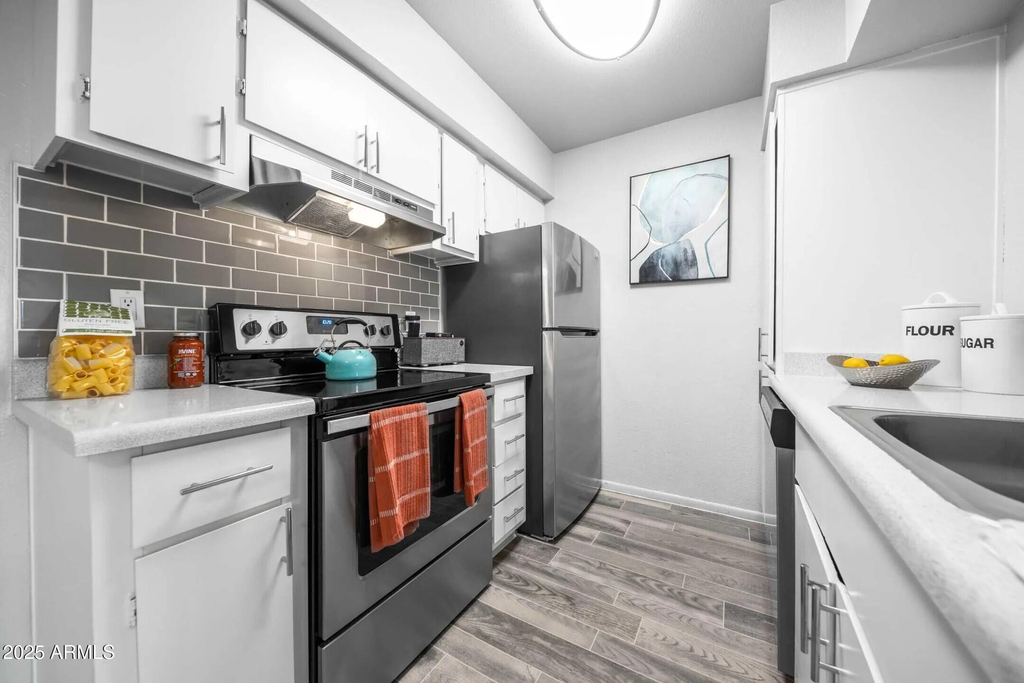 9410 N 31st Avenue - Photo 1