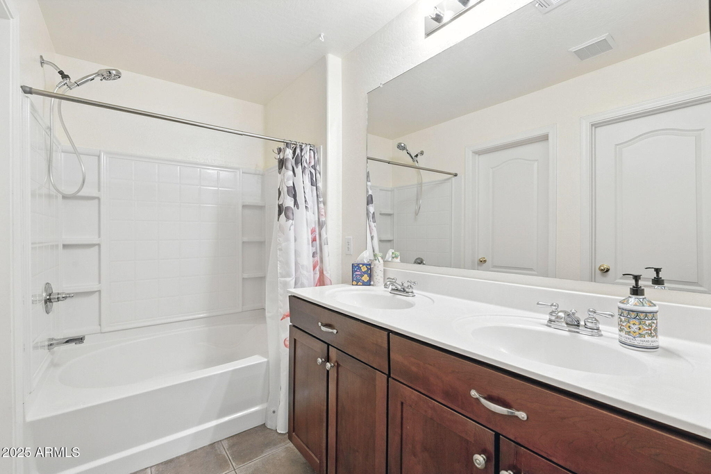 15927 N 171st Drive - Photo 9