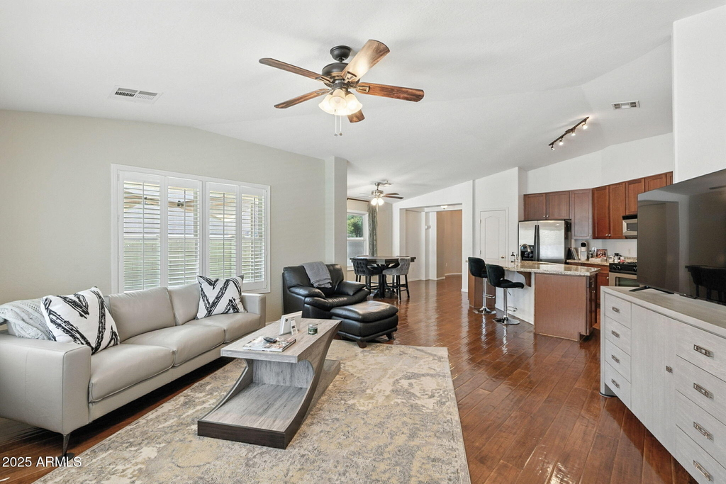 15927 N 171st Drive - Photo 4