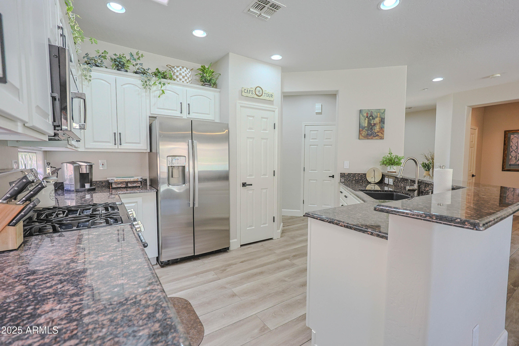 2462 W Turtle Hill Drive - Photo 12