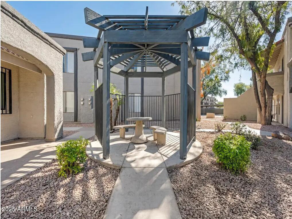 5750 N 59th Avenue - Photo 9