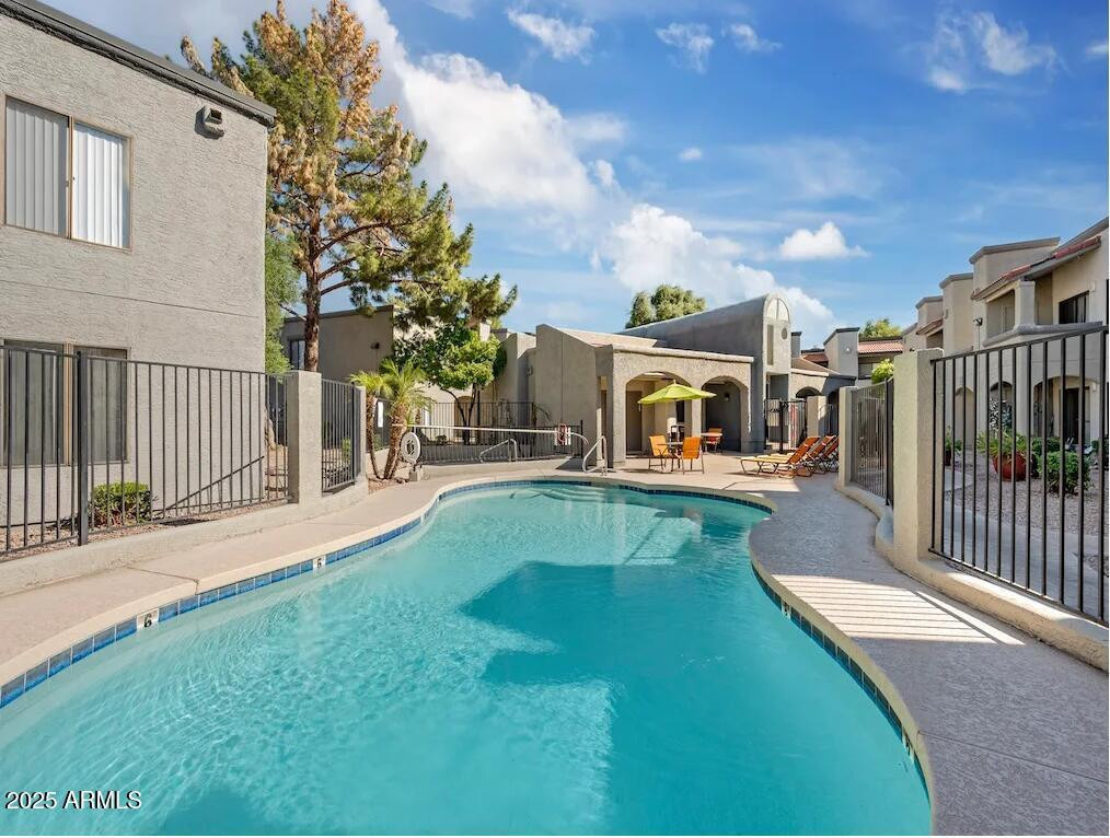 5750 N 59th Avenue - Photo 0