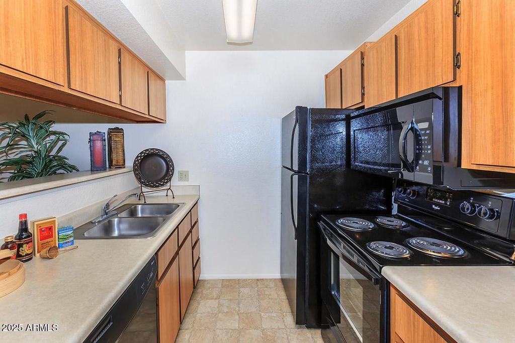 3040 E Shea Boulevard - Photo 2