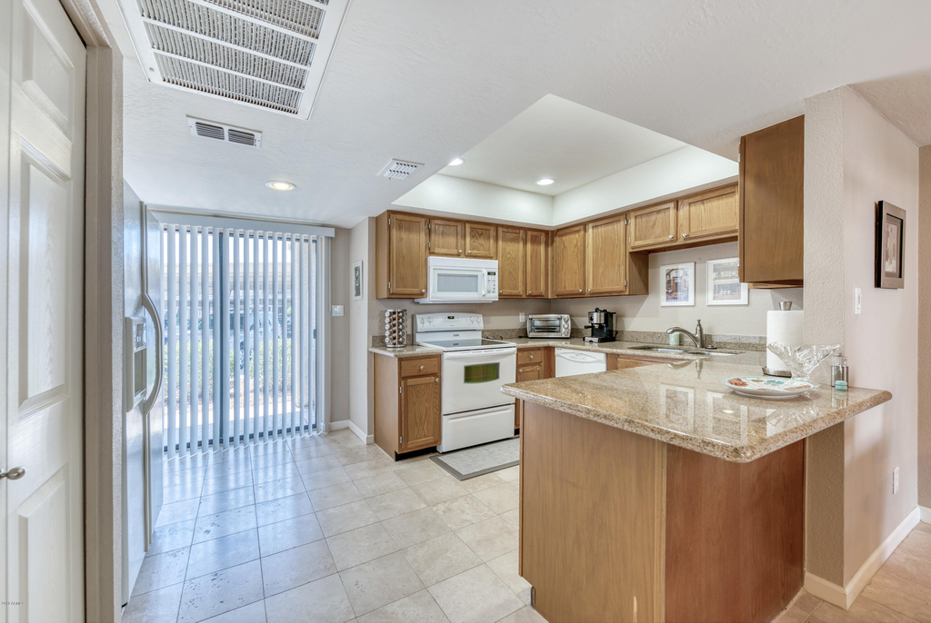 9445 N 94th Place - Photo 7