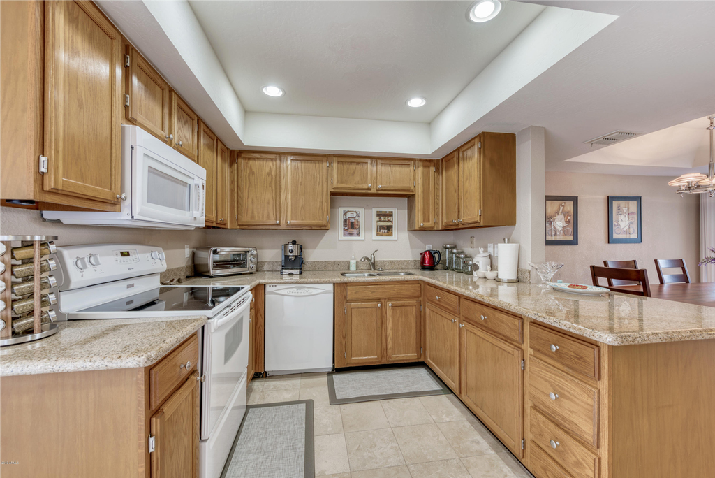9445 N 94th Place - Photo 8