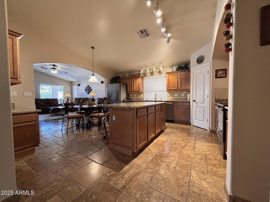 22499 N Dietz Drive - Photo 7