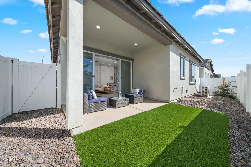 15601 W Cactus Road - Photo 13