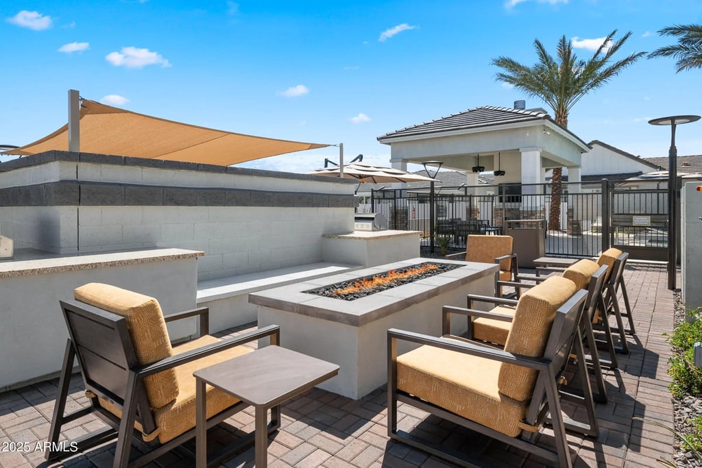 15601 W Cactus Road - Photo 9