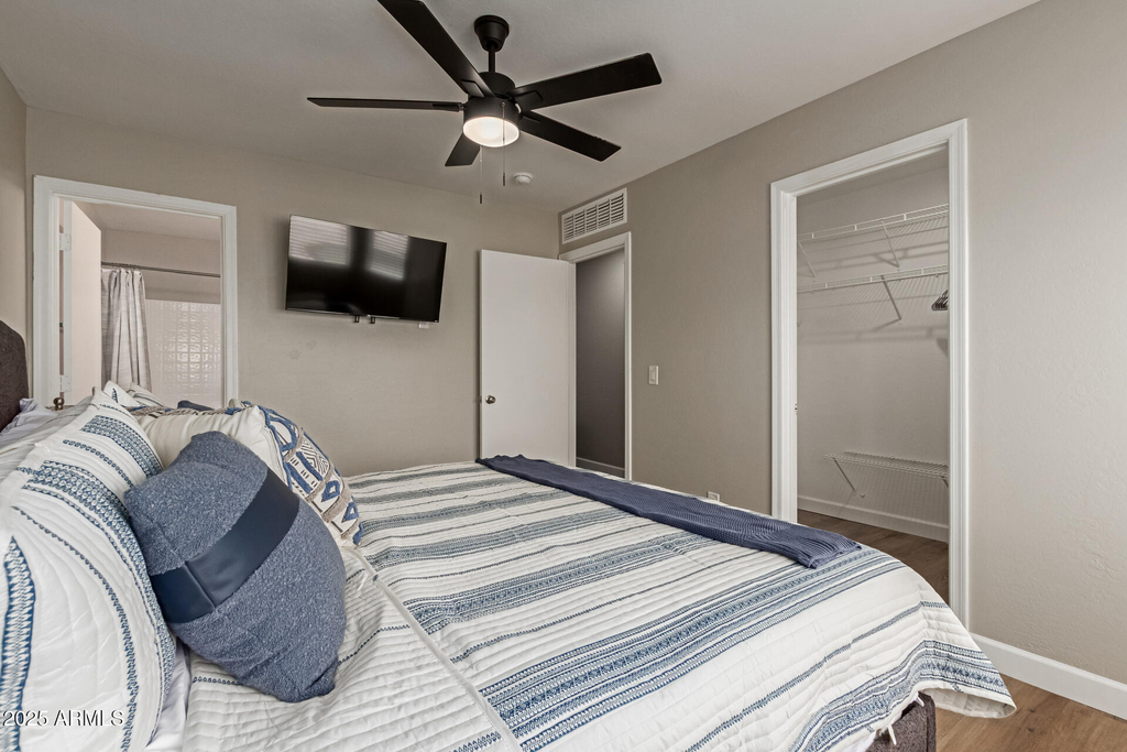 12430 W Willow Avenue - Photo 11
