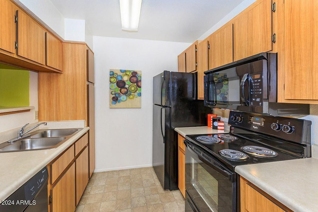 3040 E Shea Boulevard - Photo 2