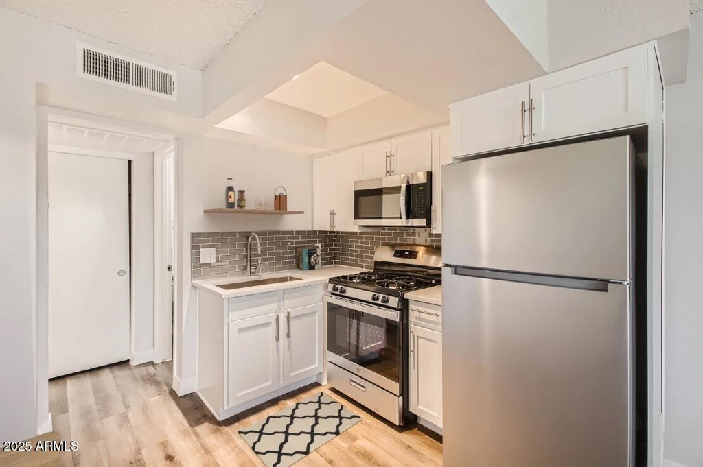 1645 E Thomas Road - Photo 2