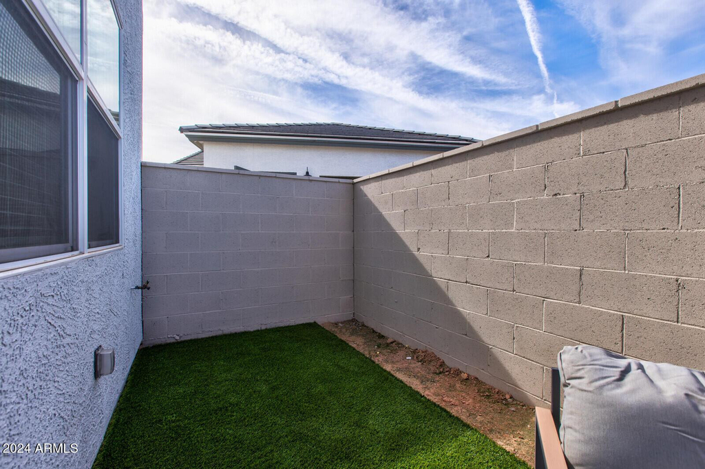 35155 N Thompson Road - Photo 29