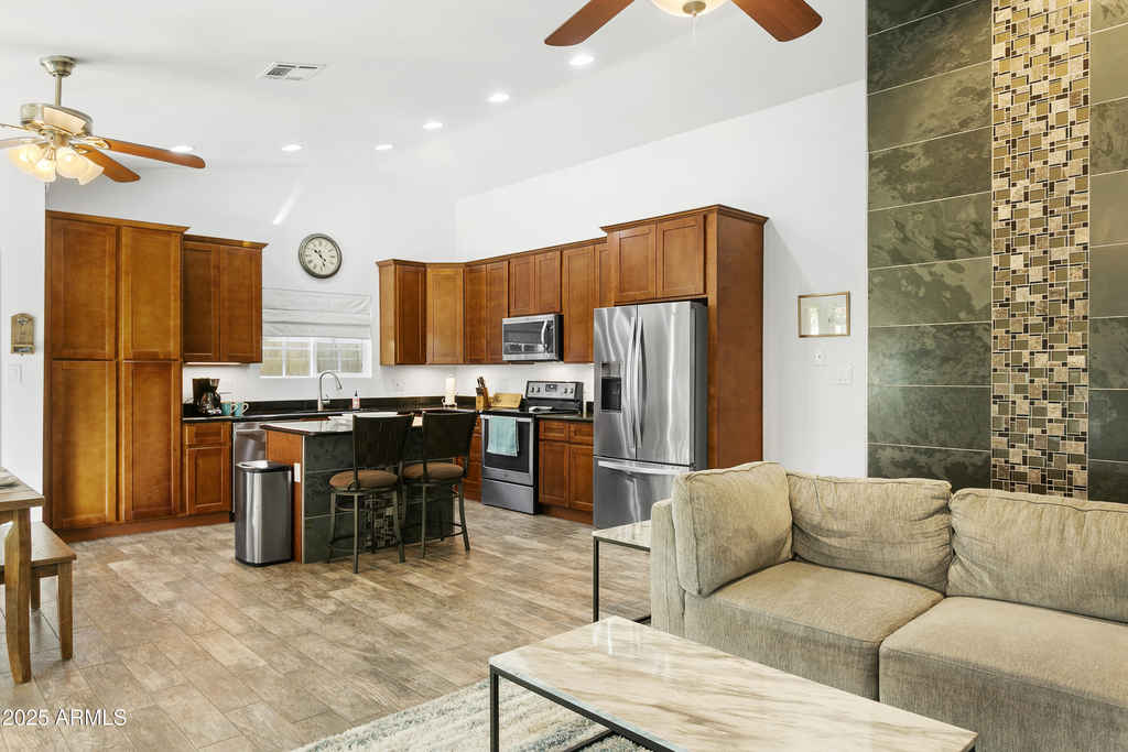 2707 E Louise Drive - Photo 4