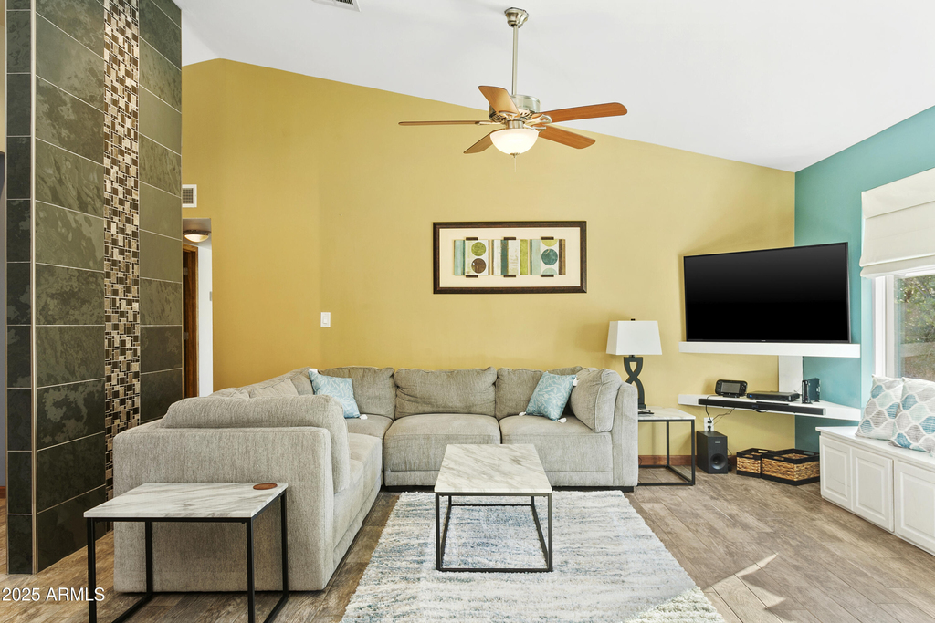 2707 E Louise Drive - Photo 9