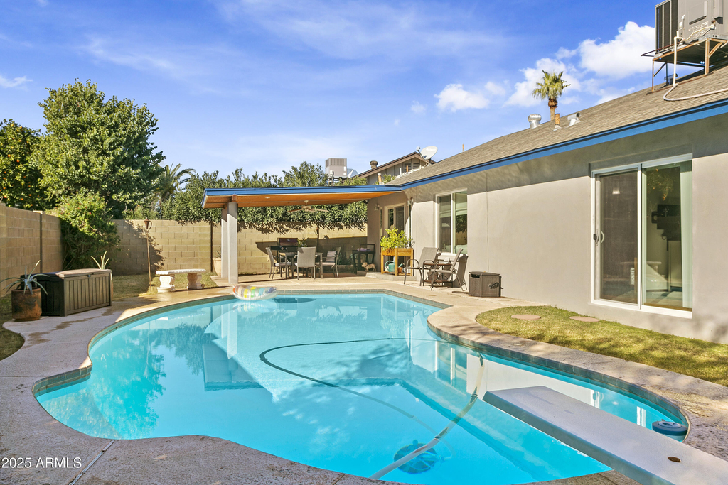 2707 E Louise Drive - Photo 23