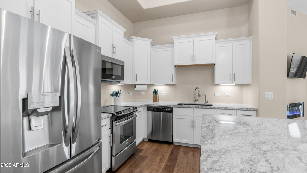 15550 S 5th Avenue - Photo 4