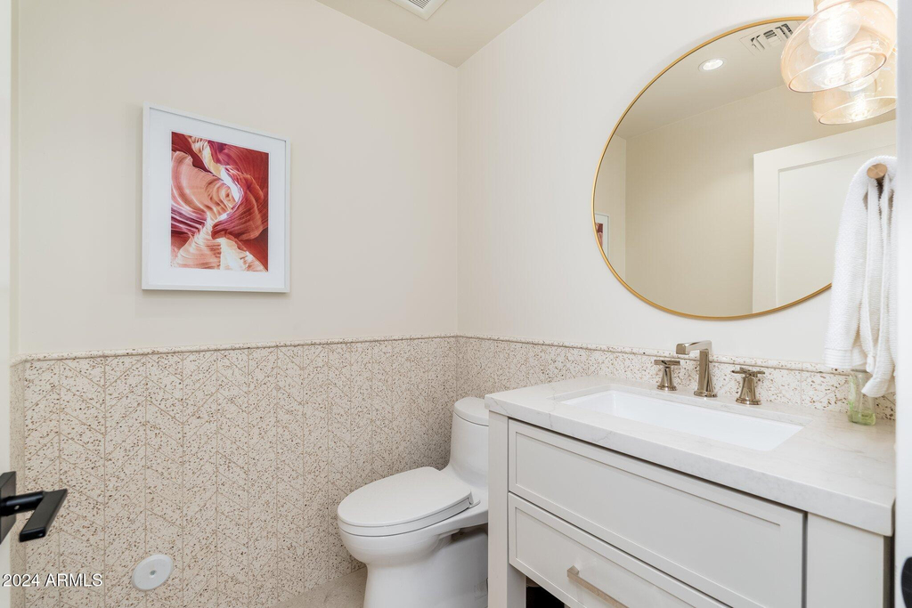 6025 E Charter Oak Road - Photo 44
