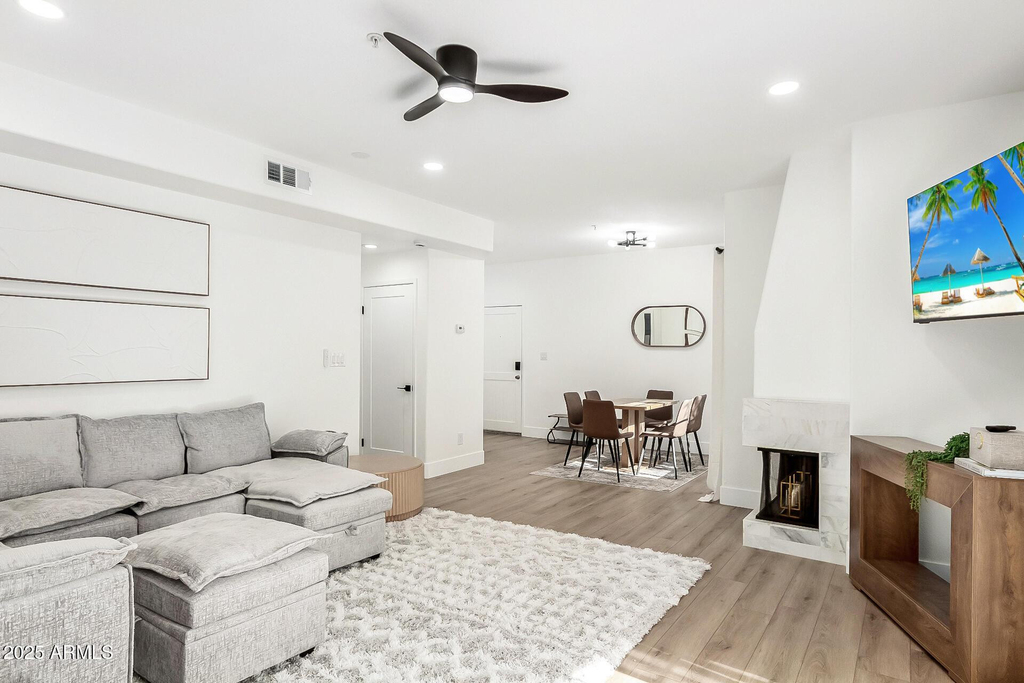 11333 N 92nd Street - Photo 2