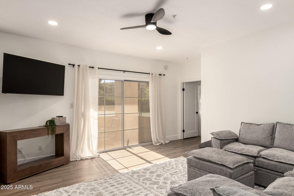 11333 N 92nd Street - Photo 8