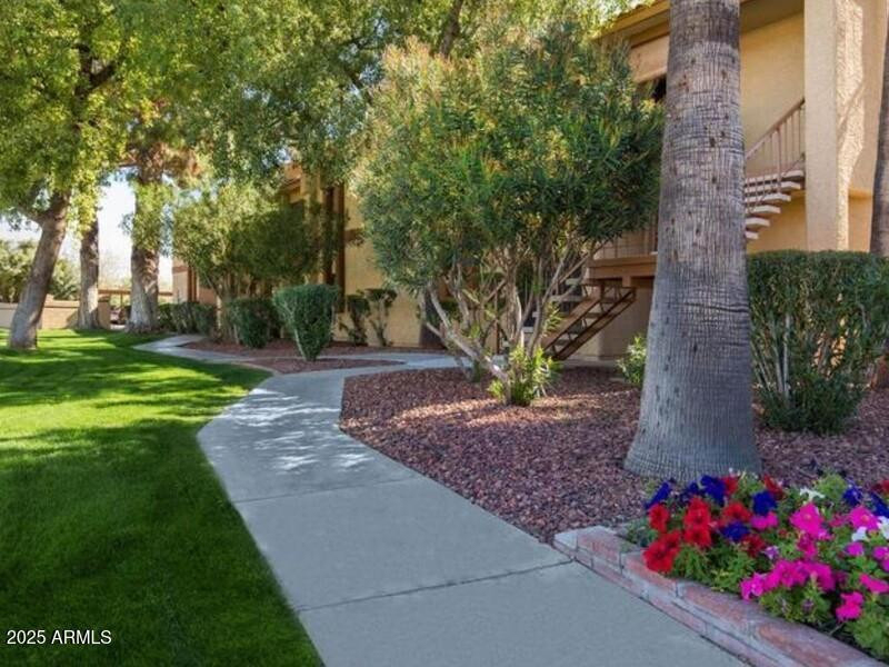 9415 N 99th Avenue - Photo 11
