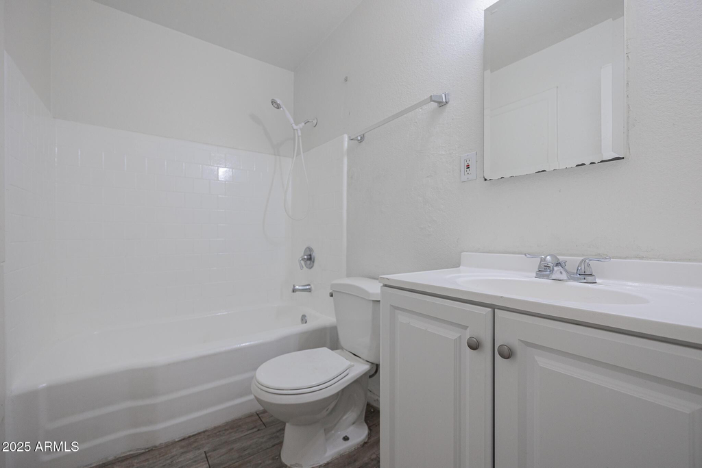 2115 W Devonshire Avenue - Photo 11