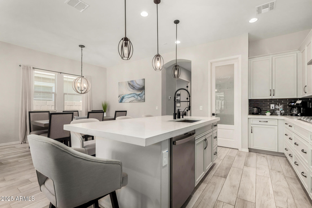23129 E Carriage Way - Photo 16