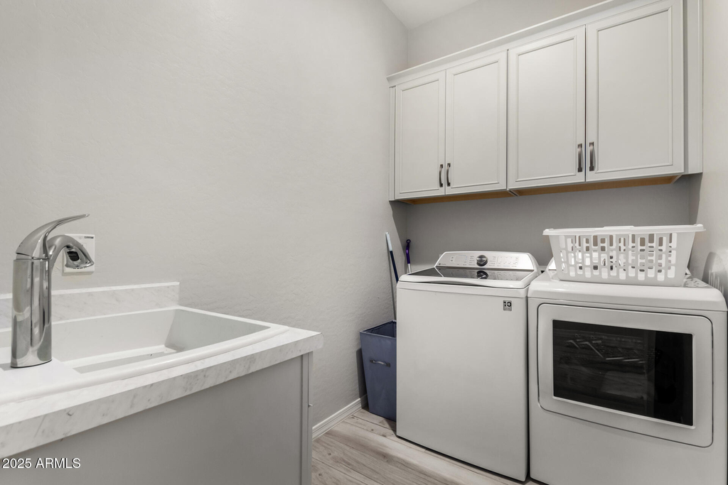 23129 E Carriage Way - Photo 36