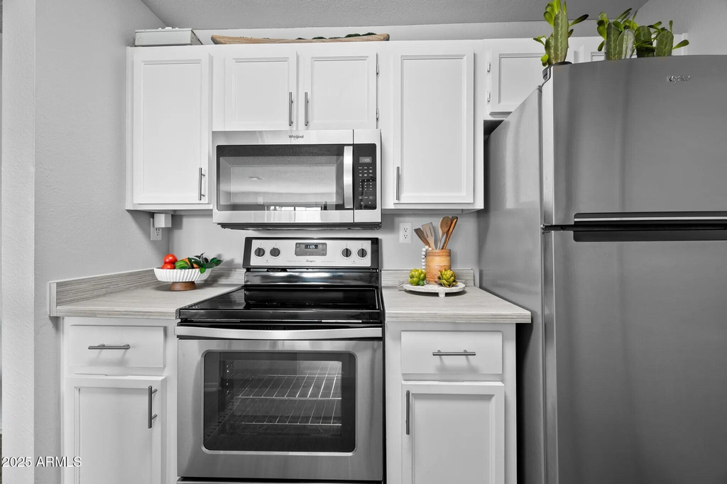 1320 N Mcqueen Road - Photo 3