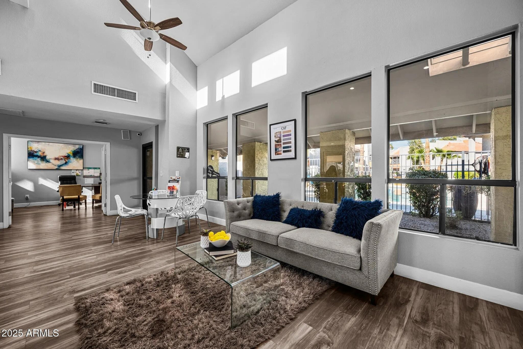4748 W Sierra Vista Drive - Photo 7