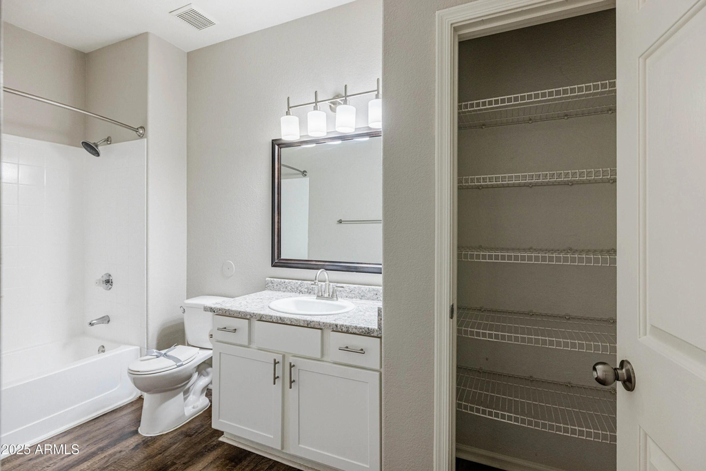 17374 N 89th Avenue - Photo 4