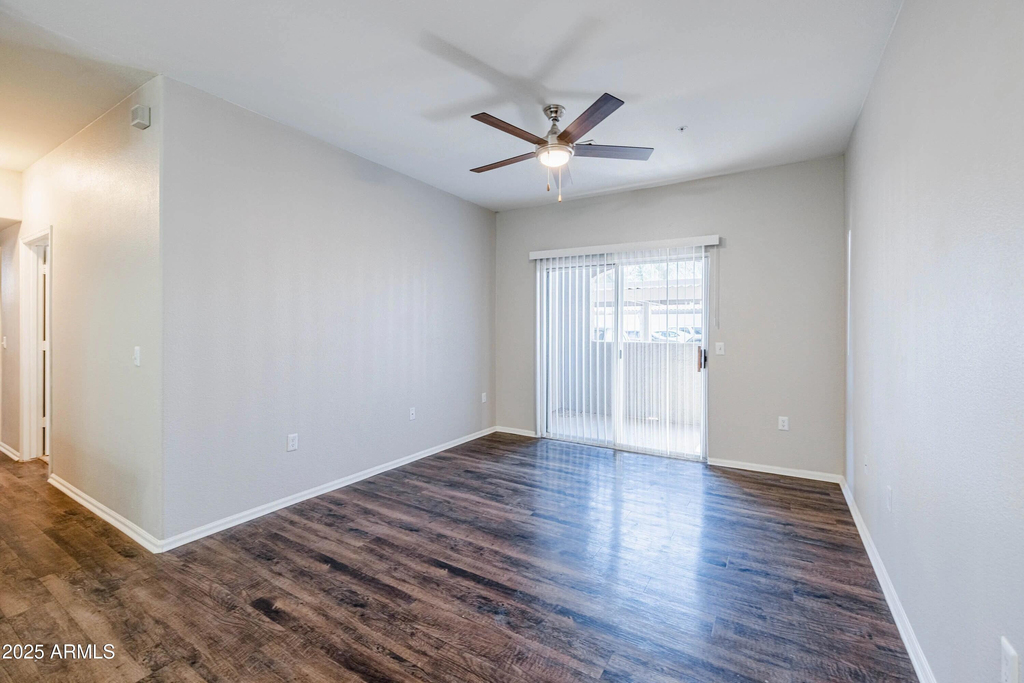 17374 N 89th Avenue - Photo 5