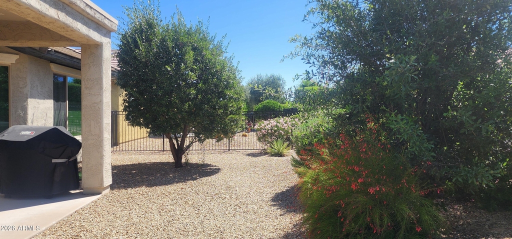 26195 W Via Del Sol Drive - Photo 21