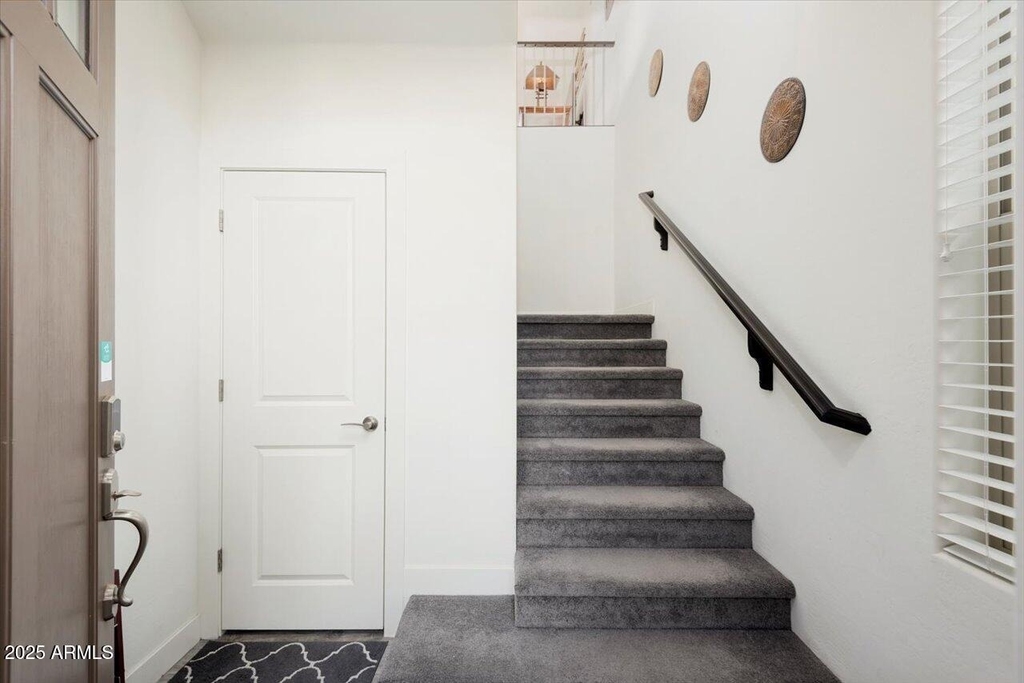 10260 E White Feather Lane - Photo 2