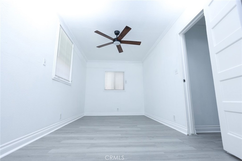 1033 West 62nd Street - Photo 4