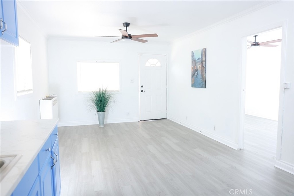 1033 West 62nd Street - Photo 1