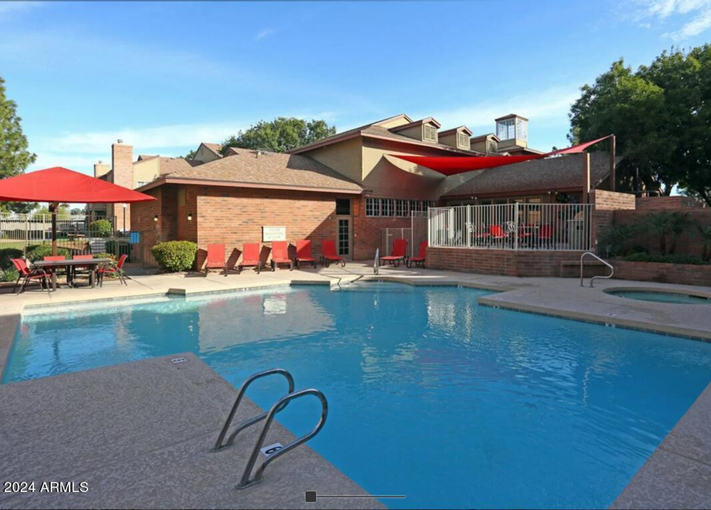 8902 N 19th Avenue - Photo 7
