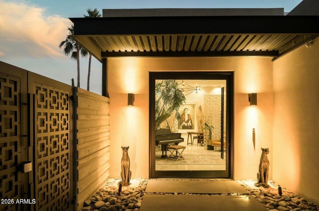 8011 E Larkspur Drive - Photo 3