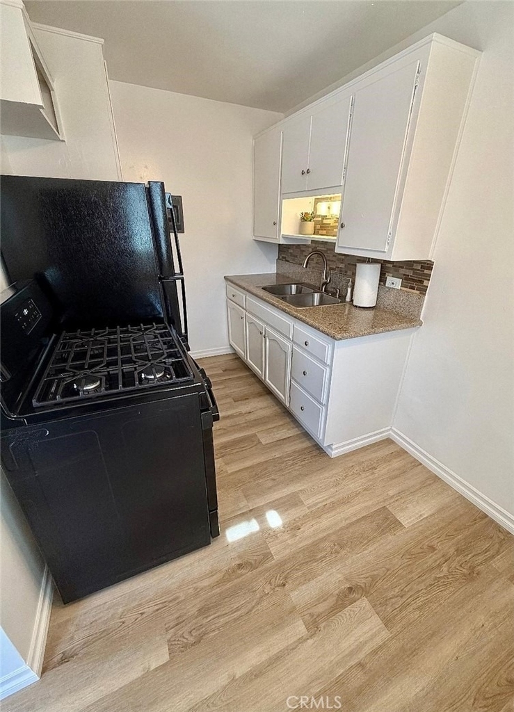 2008 Griffin Avenue - Photo 2