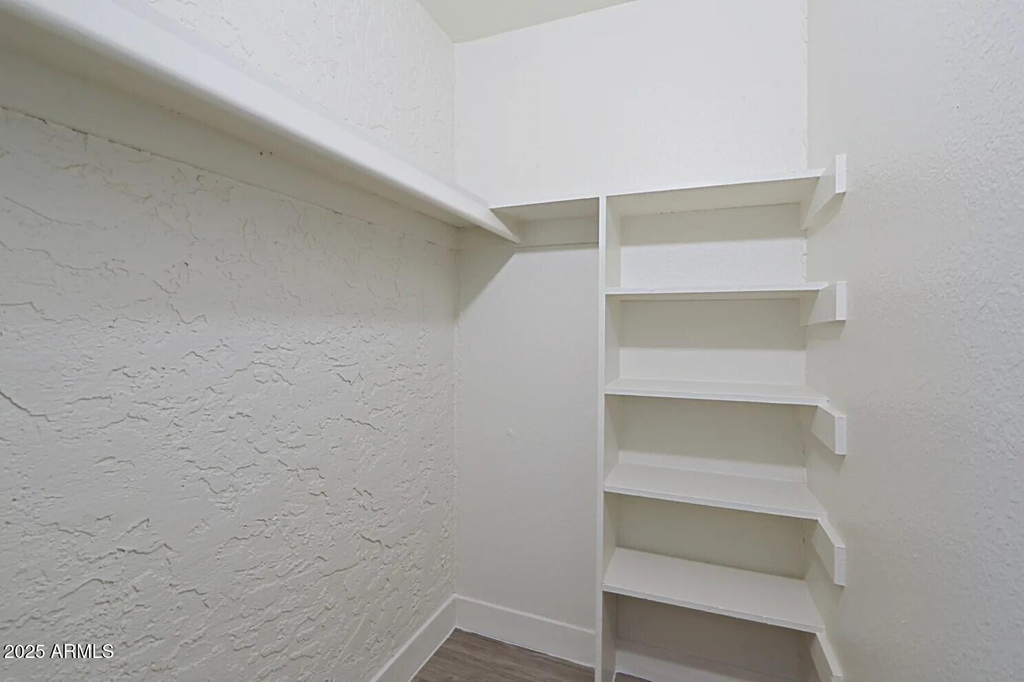 2250 W Glendale Avenue - Photo 5