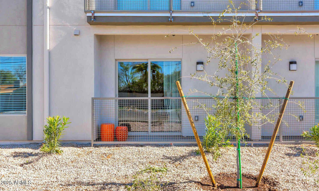 2250 W Glendale Avenue - Photo 6