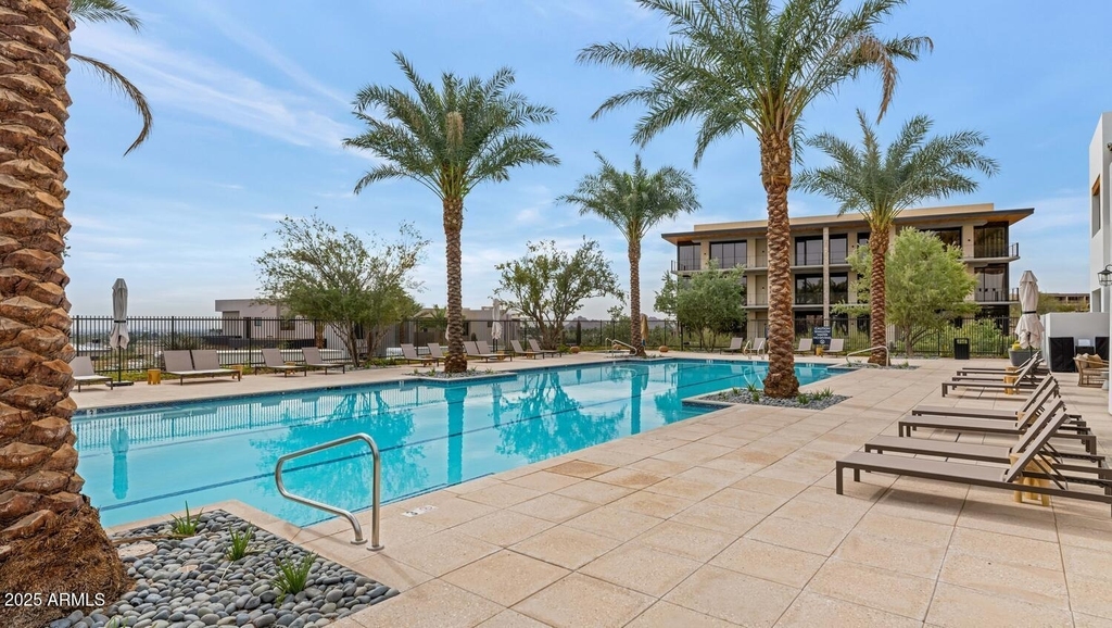 5000 N Camelback Ridge Road - Photo 20