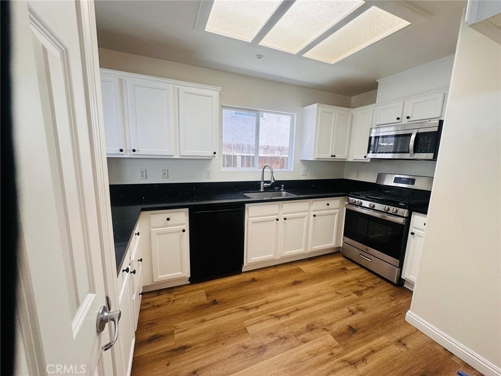 9315 Burnet Avenue - Photo 24
